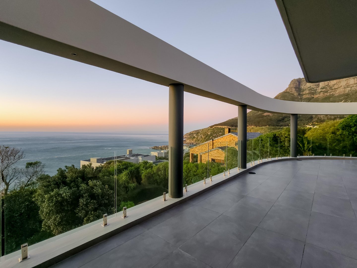 7 Bedroom Property for Sale in Llandudno Western Cape